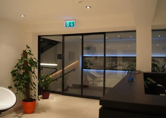 Ischglliving Family *